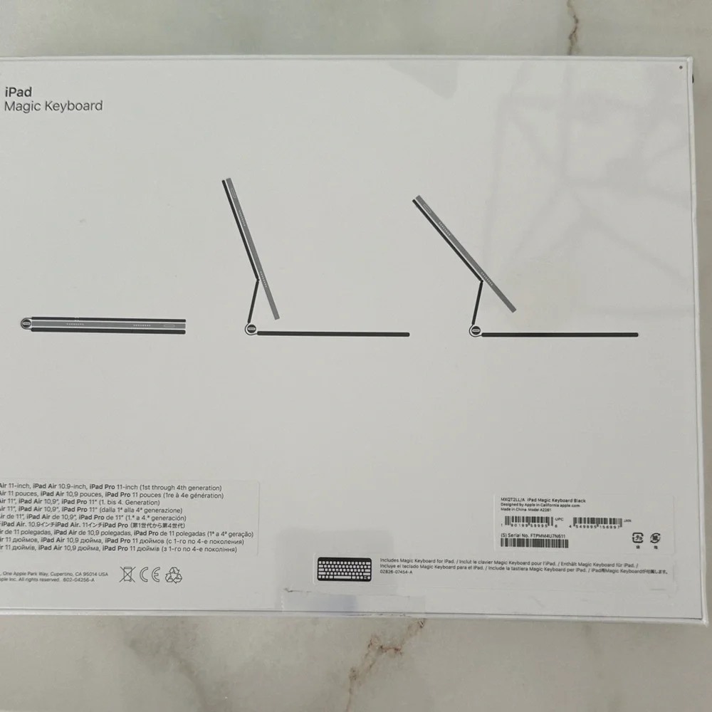 Apple iPad Magic Keyboard in Sleek Dark Gray